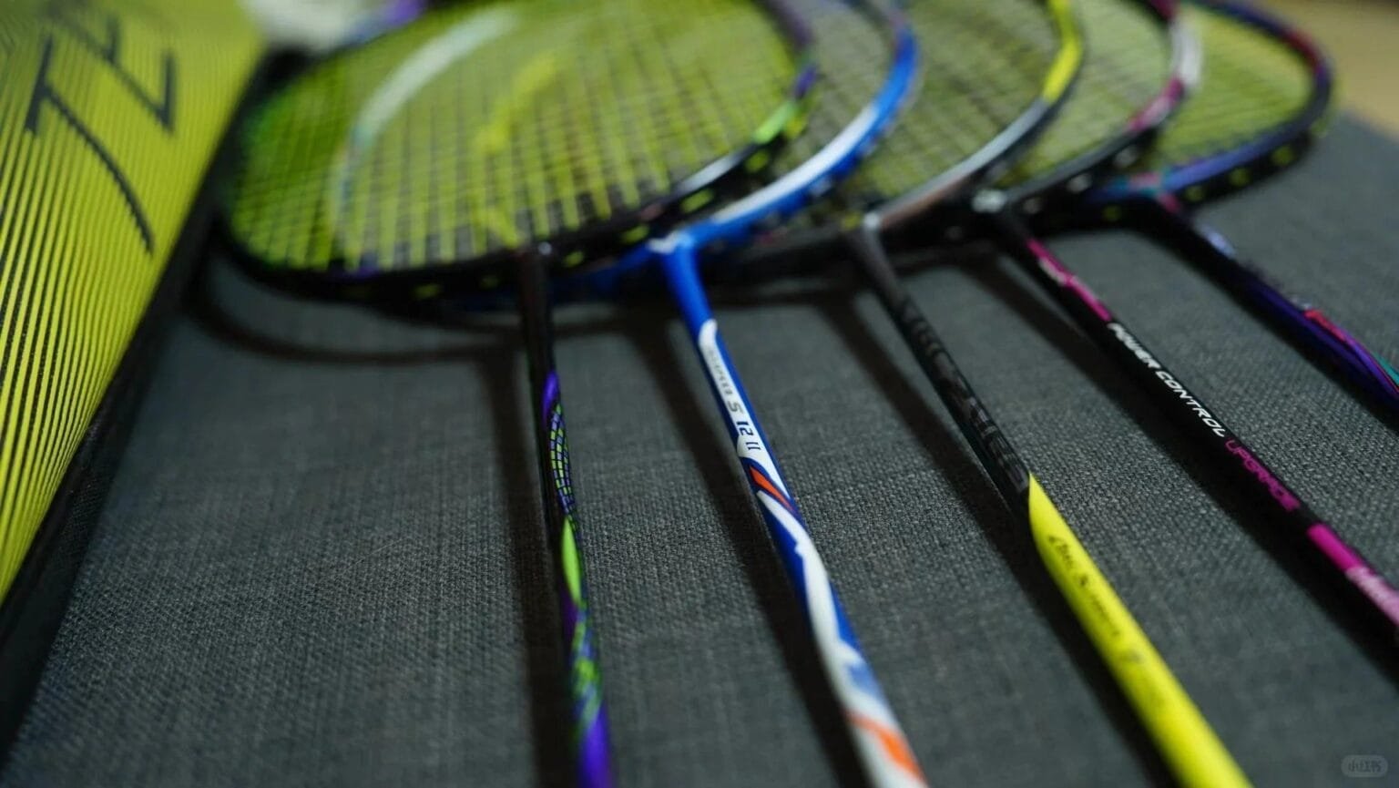 When an art student falls in love with badminton 🏸, they match their